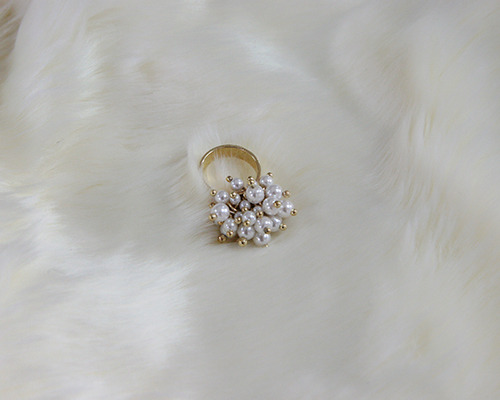 unique pearl ring