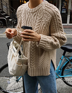 LAMBSWOOL CABLE KNIT ( 크림베이지 )