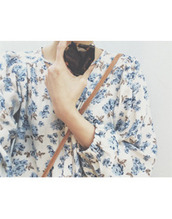 Risa string blouse ( 화이트 / 플라워 )